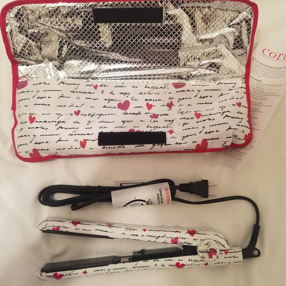 Cortex Printed 1.25 Inch Ceramic Flat Iron And Mat